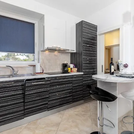Apartamento With A Parking Space Punat, Krk - 20553